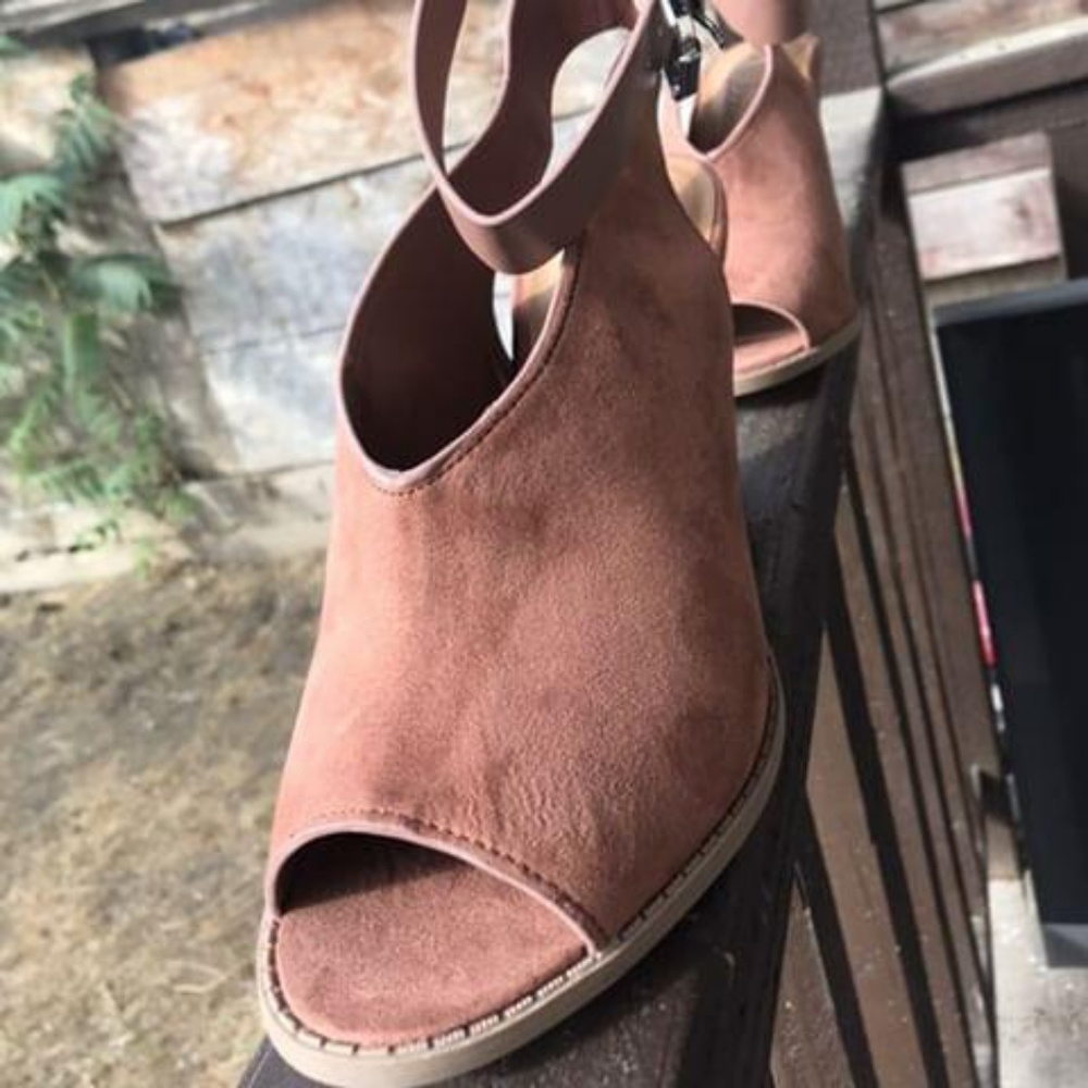 Open Toe Pumps size 9